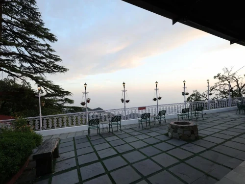 Asraya Lawn
